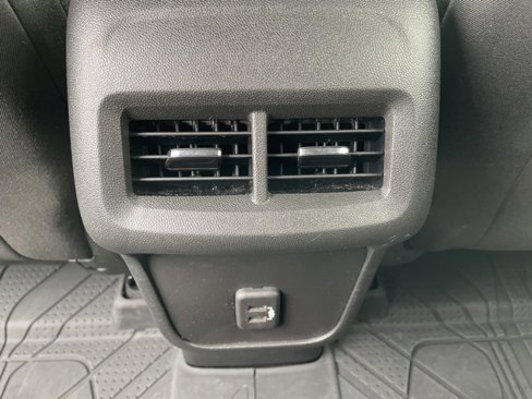 Used 2022 Chevrolet Equinox LT image 25