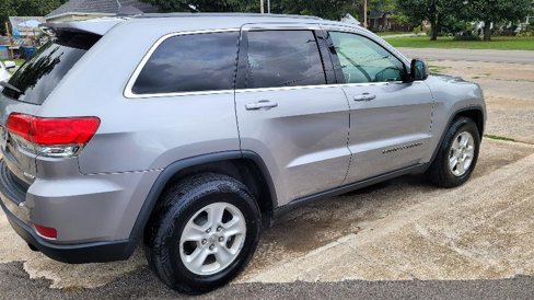 Used 2017 Jeep Grand Cherokee Laredo image 6