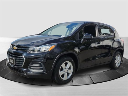 Used 2020 Chevrolet Trax LS w/ Tint and Cruise Package image 7