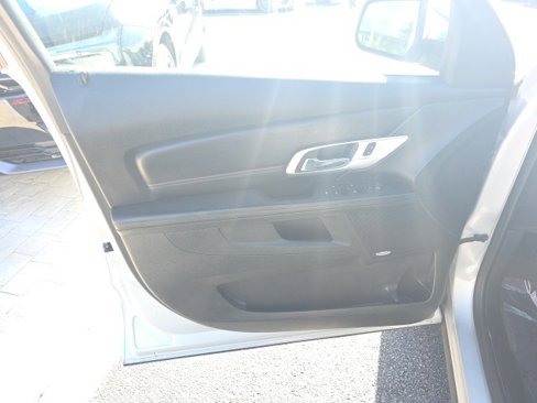 Used 2016 GMC Terrain SLE w/ Chrome Edition image 13
