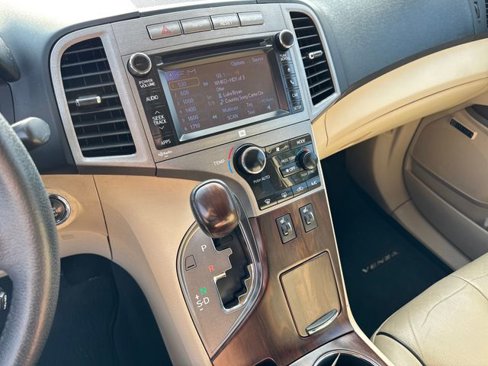 Used 2013 Toyota Venza XLE image 20
