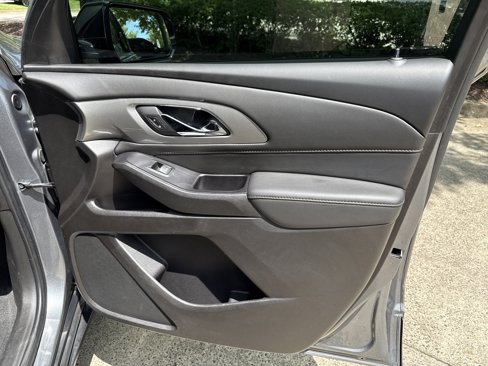 Used 2020 Chevrolet Traverse LS image 14
