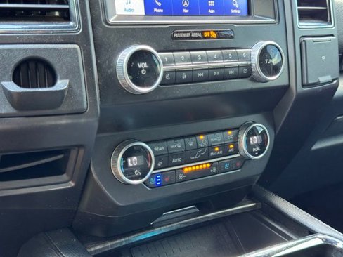 Used 2021 Ford Expedition Limited image 34