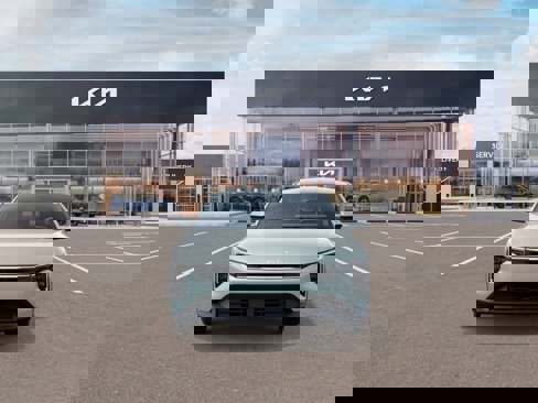 New 2025 Kia K4 LXS image 2