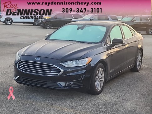 Used 2020 Ford Fusion SE image 1