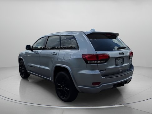 Used 2019 Jeep Grand Cherokee Altitude image 22