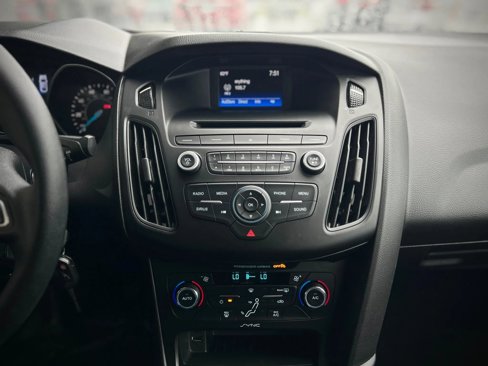 Used 2017 Ford Focus SE image 14