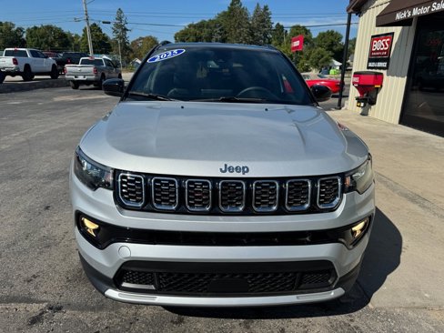 Used 2025 Jeep Compass Limited image 8