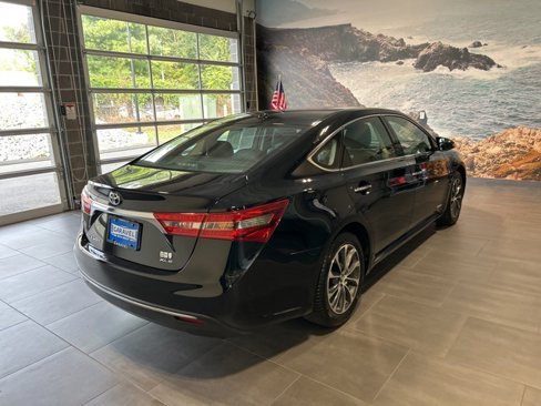 Used 2016 Toyota Avalon XLE Premium image 38