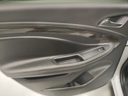 Certified 2020 Buick Envision Essence w/ Experience Buick Package image 28