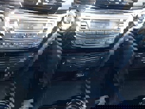 Used 2019 Honda Pilot Touring image 25