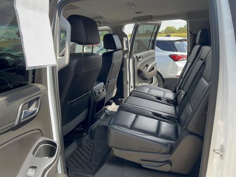 Used 2018 Chevrolet Suburban LT image 21