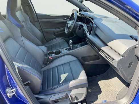 Used 2022 Volkswagen Golf R image 16