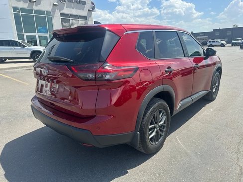 Used 2024 Nissan Rogue S image 3