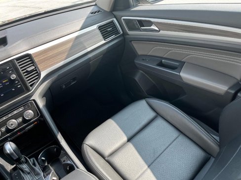 Used 2021 Volkswagen Atlas SEL image 19