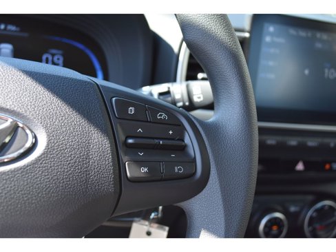 New 2025 Hyundai Venue SE image 20