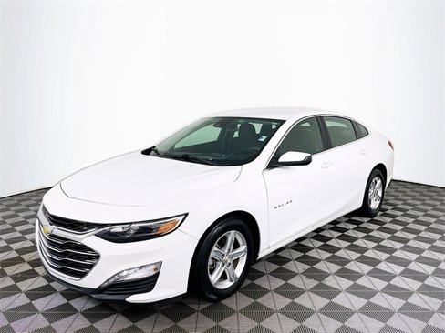 Used 2023 Chevrolet Malibu LT image 3