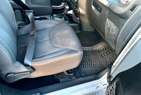 Used 2014 Jeep Wrangler Unlimited Sahara w/ Connectivity Group image 12