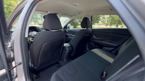 Certified 2023 Hyundai Elantra SEL image 37