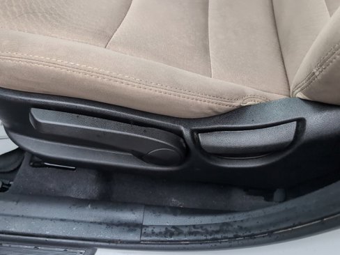 Used 2016 Hyundai Elantra SE image 19