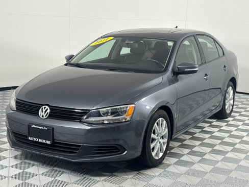 Used 2011 Volkswagen Jetta SE image 9