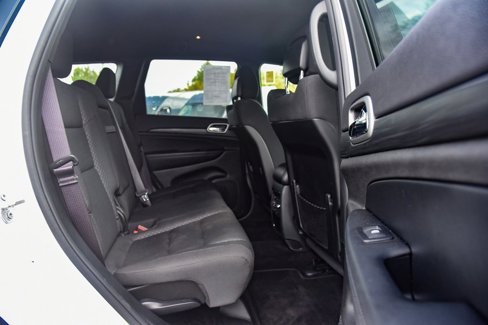 Used 2019 Jeep Grand Cherokee Laredo w/ 18" Wheel & 8.4" Radio Group image 11