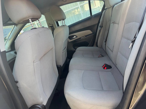 Used 2014 Chevrolet Cruze LT image 14