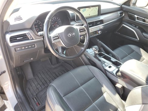 Used 2021 Kia Telluride EX w/ EX Premium Package image 18