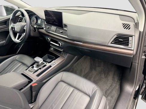 Used 2023 Audi Q5 2.0T Premium w/ Convenience Package image 15