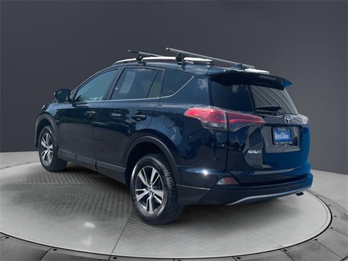 Used 2018 Toyota RAV4 XLE image 3
