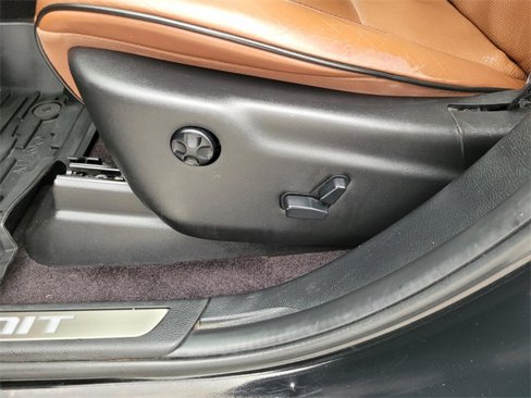 Used 2017 Jeep Grand Cherokee Summit image 24