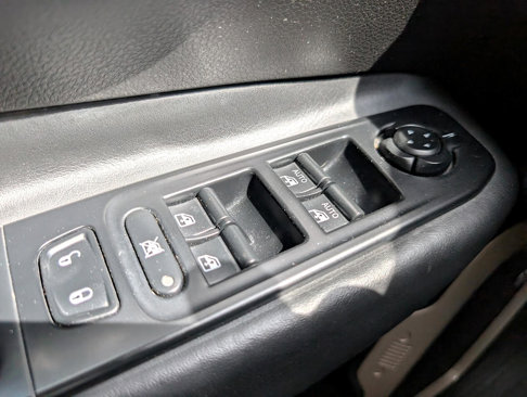 Used 2017 Jeep Renegade Limited w/ Advanced Technology Group image 33