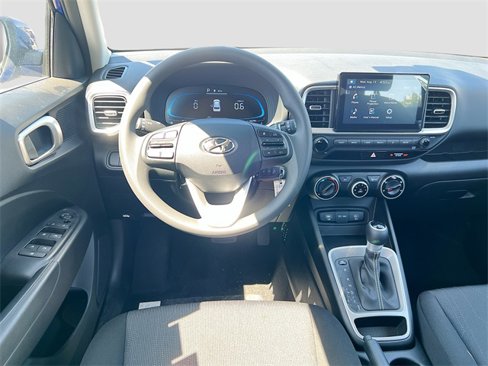 New 2025 Hyundai Venue SE image 20
