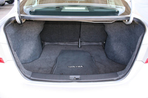 Used 2015 Nissan Sentra S image 23