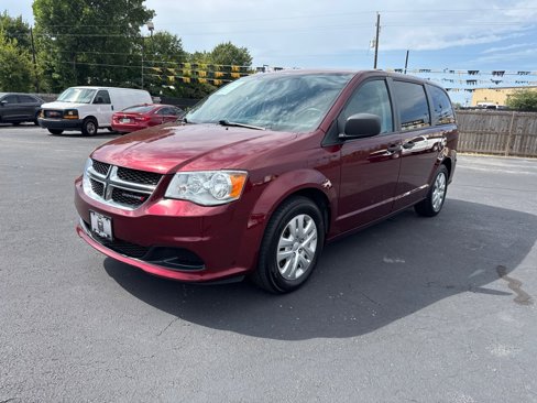 Used 2020 Dodge Grand Caravan SE w/ UConnect Hands-Free Group image 1