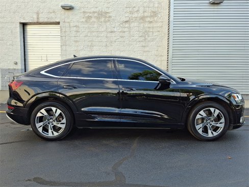 Used 2020 Audi e-tron Premium Plus image 13