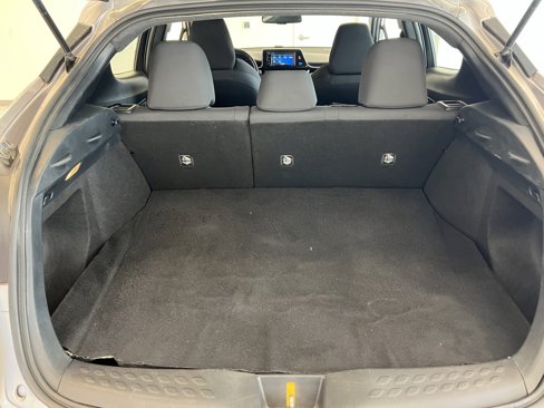 Used 2018 Toyota C-HR XLE image 28