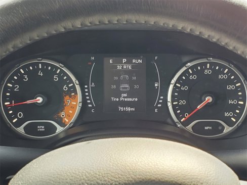 Used 2018 Jeep Renegade Latitude w/ Cold Weather Group image 14
