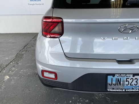 Used 2020 Hyundai Venue SE image 36