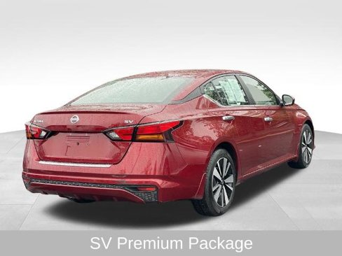 Certified 2021 Nissan Altima 2.5 SV w/ SV Premium Package image 4