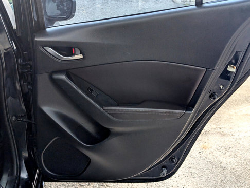 Used 2017 MAZDA MAZDA3 Touring image 36