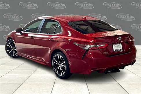 Used 2019 Toyota Camry SE image 5