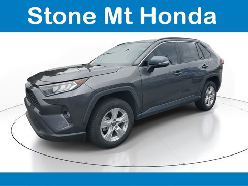 Used 2021 Toyota RAV4 XLE image 3