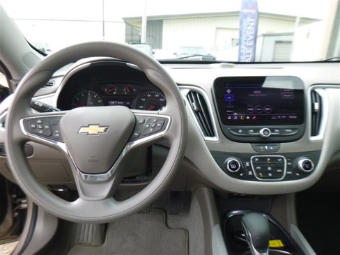 Used 2023 Chevrolet Malibu LT image 10