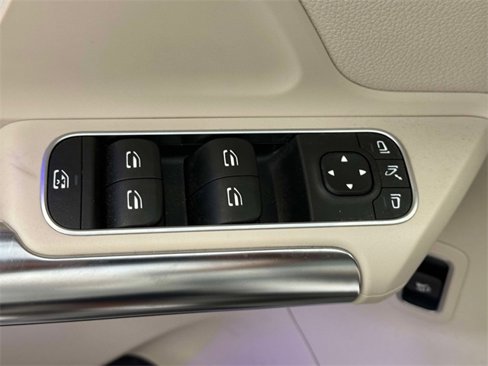 Used 2022 Mercedes-Benz GLA 250 4MATIC image 25