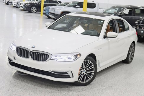 Used 2020 BMW 530e xDrive w/ Executive Package image 5