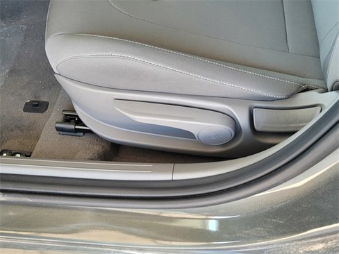New 2025 Hyundai Elantra SEL image 12