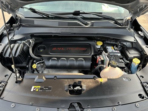 Certified 2022 Jeep Compass Latitude image 8