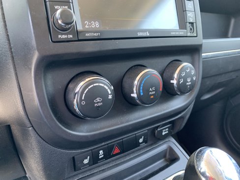 Used 2013 Jeep Patriot Latitude image 31