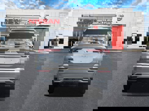 Used 2022 Mitsubishi Outlander SE image 4